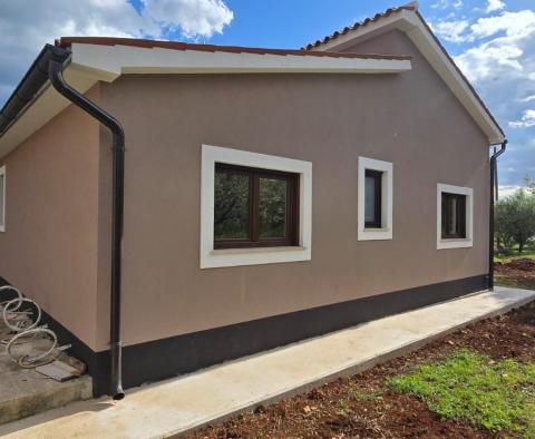 Kvalitní nově postavený rodinný dům v Galižaně na prodej - pic 5