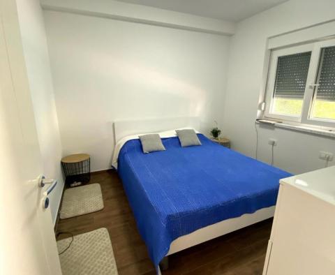 Úžasný byt se zahradou v Supetaru, 100 m od moře, na prodej - pic 10