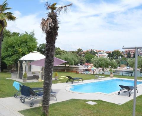Seafront villa with pool in Pjescana Uvala, picturesque suburb of Pula! - pic 3