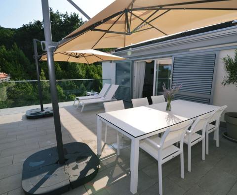 Luxuswohnung mit 3 Schlafzimmern, nur 50 m vom Meer in Lovran, zu verkaufen - foto 4