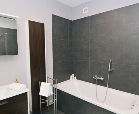 Exklusive Wohnung 50 m vom Meer in Lovran, 2 Schlafzimmer, zu verkaufen - foto 16