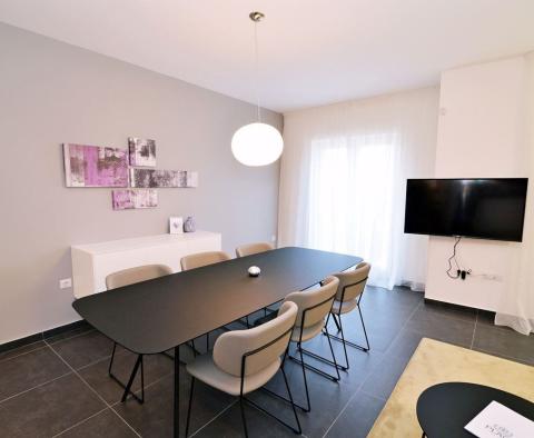 Appartement exclusif de 2 chambres, à 50 m de la mer à Lovran, à vendre - pic 8