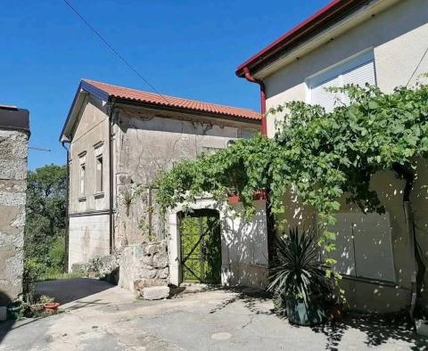 Haus in Bribir mit Meerblick, großartige Investitionsmöglichkeit, zu verkaufen - foto 2