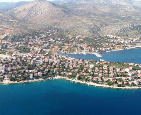 Seget area large land plot for sale, vicinity of Trogir 