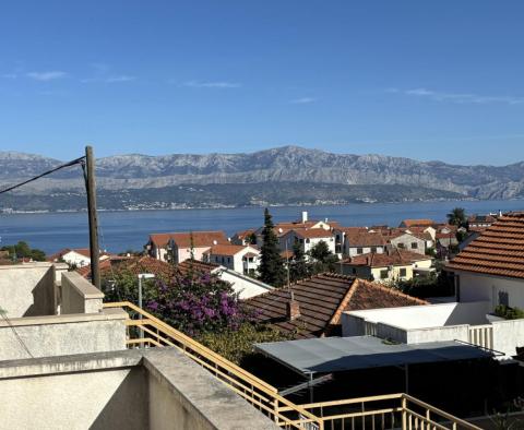 Charming stone house with sea views in Supetar, for sale - pic 2