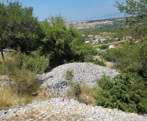 Urbanizovaný pozemek v Bolu na ostrově Brač, na prodej - pic 7