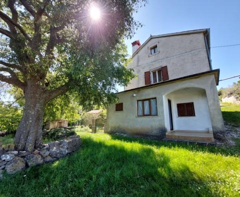 Steinhaus mit Meerblick im Gebiet Rabac, zu verkaufen - foto 3