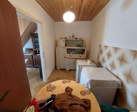 Steinhaus mit Meerblick im Gebiet Rabac, zu verkaufen - foto 14