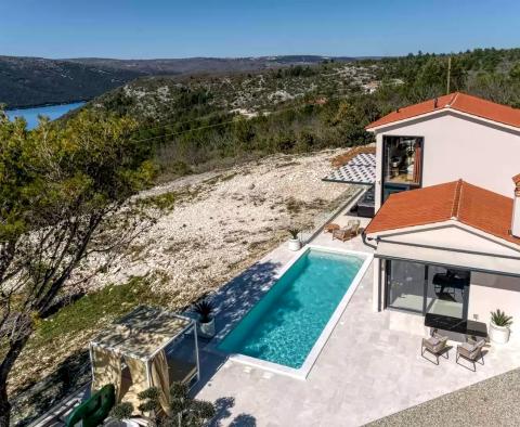 Gyönyörű villa Rabac külvárosában, kb. 1 km-re a tengertől, eladó - pic 3