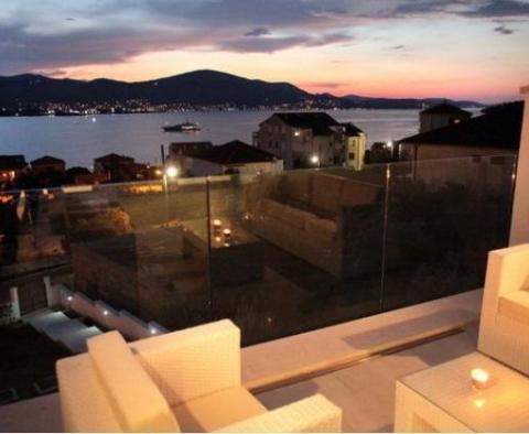 Unglaublich schöne moderne Villa mit Schwimmbad in Ciovo, Trogir! - foto 3