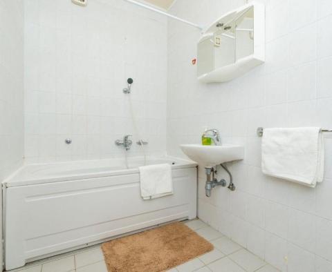 Belle pension avec 4 appartements dans la baie de Lapad avec de magnifiques vues sur la mer et piscine, à vendre - pic 29