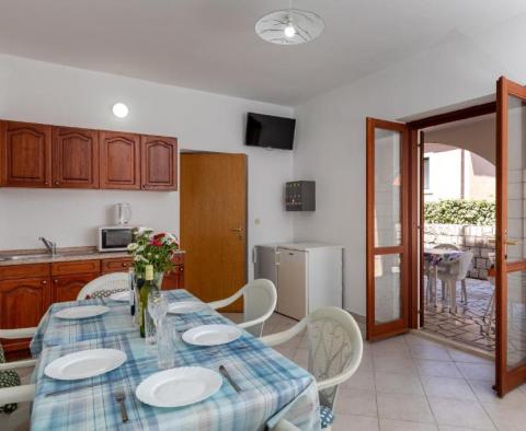 Belle pension avec 4 appartements dans la baie de Lapad avec de magnifiques vues sur la mer et piscine, à vendre - pic 36