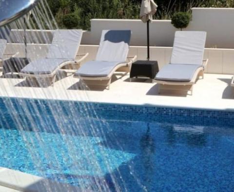 Unglaublich schöne moderne Villa mit Schwimmbad in Ciovo, Trogir! - foto 10