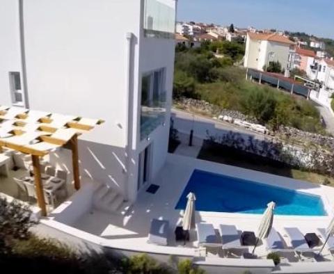 Unglaublich schöne moderne Villa mit Schwimmbad in Ciovo, Trogir! - foto 12