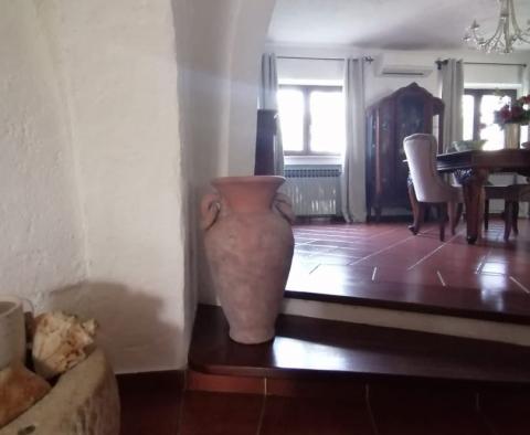 A unique rustic house with a view of the Brijuni Islands in Galizana, for sale! - pic 47