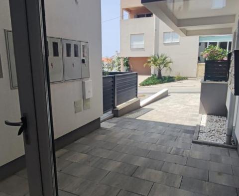 Bel appartement à Borik, Zadar, à 600m de la mer, à vendre - pic 17