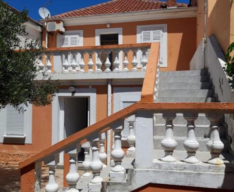 Haus in Privlaka, nur 70 Meter vom Meer entfernt, zu verkaufen - foto 12