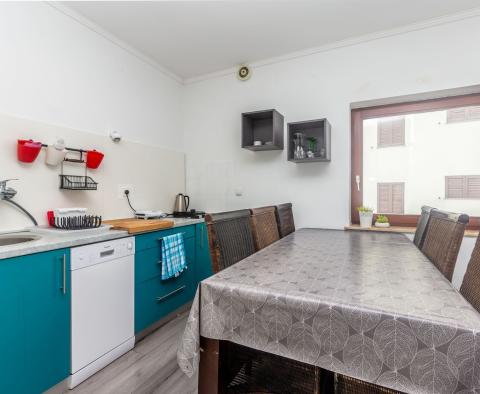 Apartmenthaus mit zwei Schwimmbädern und Meerblick, 300 m vom Meer entfernt, zu verkaufen - foto 16