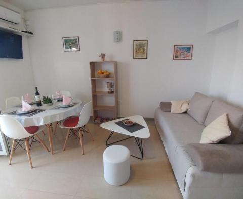 Appartement avec 2 chambres, vue sur la mer et piscine commune, à seulement 300 m de la côte ! à Medulin, à vendre - pic 9