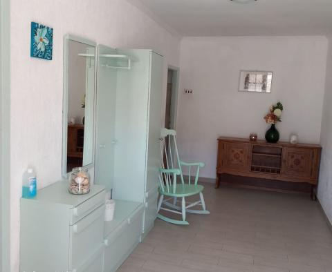 Maison en pierre avec deux appartements et vue sur la mer à Veli Losinj, à vendre - pic 10