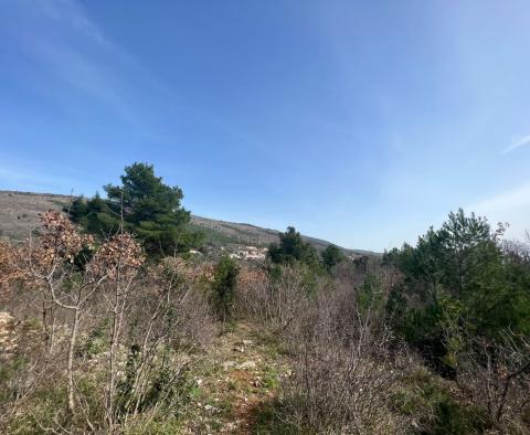 Grand terrain urbain avec vue panoramique sur la mer dans la région de Rabac, à vendre - pic 18