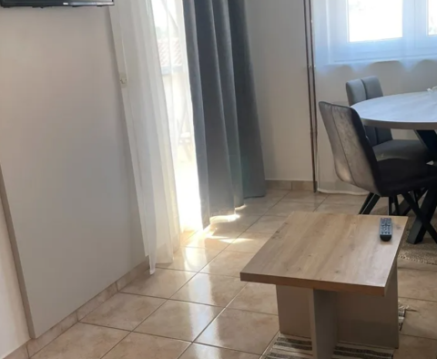 Modern lakás Vodicében, 150 m-re a tengertől, eladó - pic 8