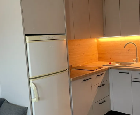 Modern lakás Vodicében, 150 m-re a tengertől, eladó - pic 12