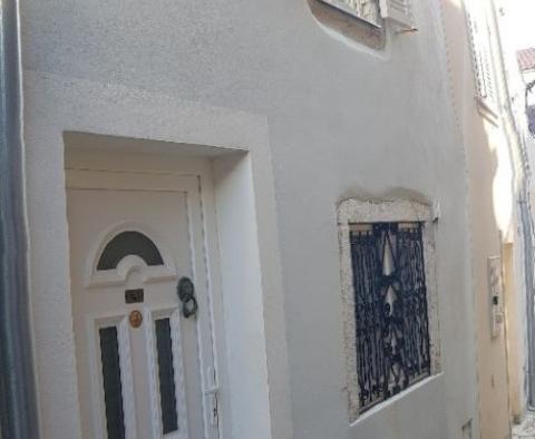 Stone house with a view of the sea in the town of Krk, for sale - pic 2