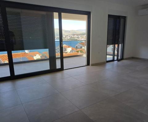 Wonderful new penthouse on Ciovo, 200m from the sea, for sale - pic 9