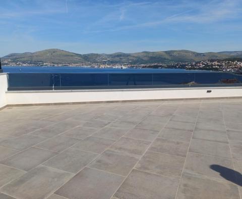 Wonderful new penthouse on Ciovo, 200m from the sea, for sale - pic 15