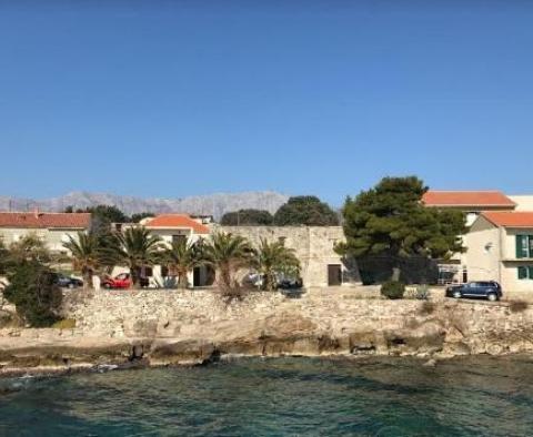 Castello en bord de mer à rénover sur l&#39;île de Hvar à Sucuraj - propriété unique et insolite en Croatie à vendre ! - pic 3