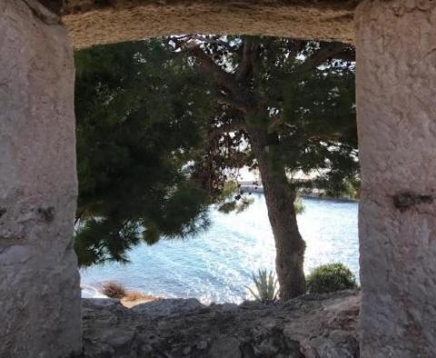 Castello en bord de mer à rénover sur l&#39;île de Hvar à Sucuraj - propriété unique et insolite en Croatie à vendre ! - pic 5
