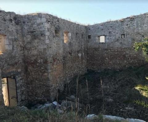 Castello en bord de mer à rénover sur l&#39;île de Hvar à Sucuraj - propriété unique et insolite en Croatie à vendre ! - pic 6