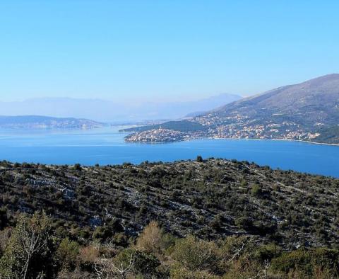 Großes Anwesen mit Meerblick zu verkaufen in Marina, Trogir Bereich 