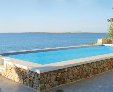 A perfect alternative to the privacy on the island - gorgeous seafront villa on Pag peninsula on the mainland - pic 6