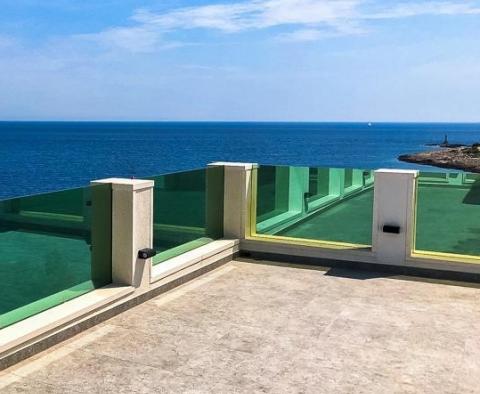 Brandneue Villa am Meer in ruhiger Umgebung von Rogoznica mit herrlichem Meerblick – JETZT FERTIG! 