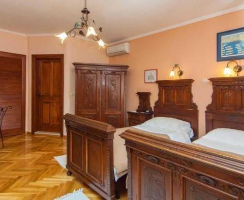 Butikový apartmánový dům v centru Dubrovníku s investičním potenciálem - pic 7