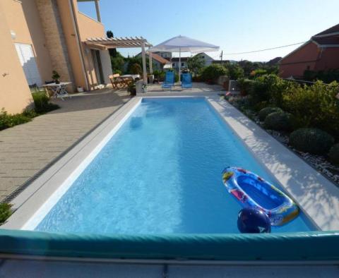 Nice villa of two apartments just 100 meters from the sea in popular and friendly Petrcane! - pic 2