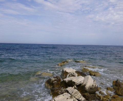Идеальный участок на берегу моря на острове Вир - фото 16