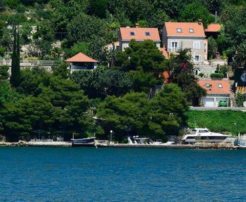 Jedinečná nádherná vila s bazénem na PRVNÍ ŘADĚ u moře v blízkosti Dubrovníku, Chorvatsko - pic 3