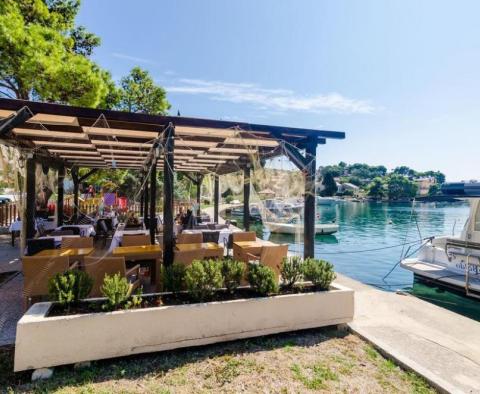 Великолепный прибрежный отель с рестораном и бассейном в престижном пригороде Дубровника - фото 7