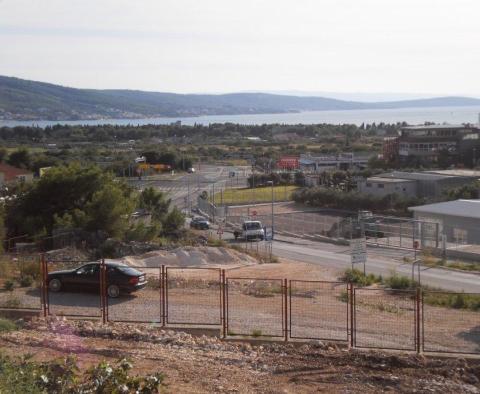 Terrain à bâtir commercial à Plano près de l'aéroport international de Split - pic 3