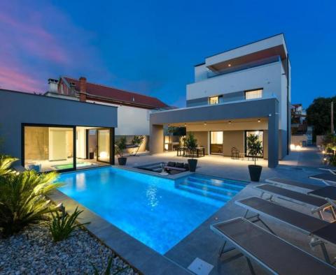 Fantastic modern villa in Zadar just 180 meters from the sea - pic 4