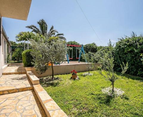 Great villa in Split (Trstenik) just 50 meters from the sea - pic 7