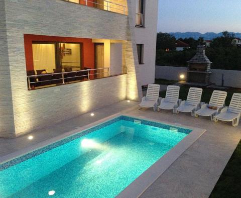 Rare modern villa in Zadar with sea views and swimming pool, 120 meters from the sea only - pic 15