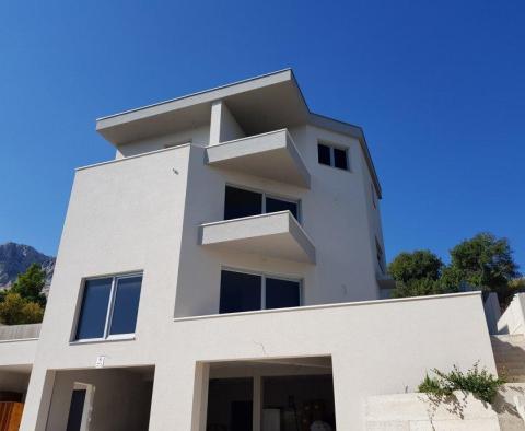 Apart-house of 4 apartments in Podgora, just 200 meters from the sea - pic 12