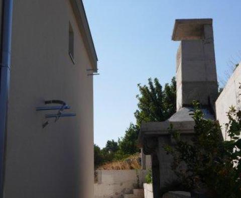 Apart-Haus mit 4 Wohnungen in Podgora, nur 200 Meter vom Meer entfernt - foto 15