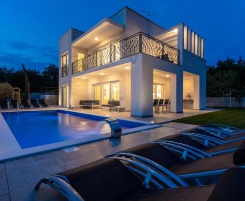 Exclusive villa with panoramic sea view, 200 m from the beach - pic 26