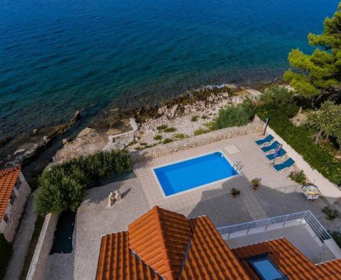 Beachfront villa decorated with traditional stone, with swimming pool, on magic Brac island  - pic 33