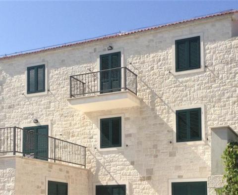 Seafront building of 6 new apartments on Brac - pic 3